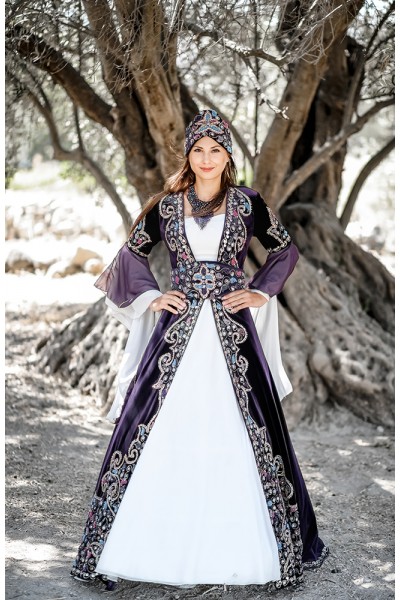 Sevgi (Mor) Bindallı ve Kaftan