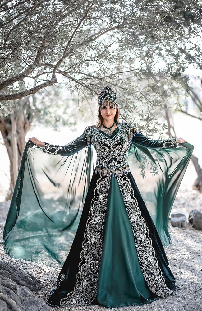 Başak Bindallı ve Kaftan