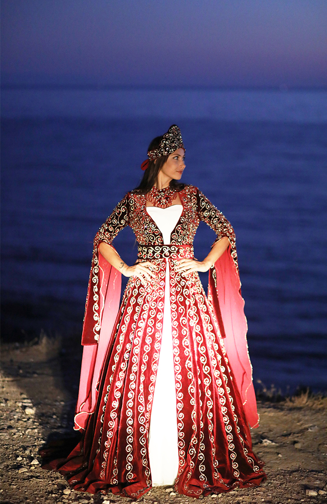Beyza (Bordo) Bindallı ve Kaftan